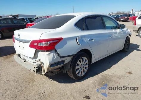 2017 Nissan Sentra S z USA, uszkodzony, nr VIN 3N1AB7AP3HY259492